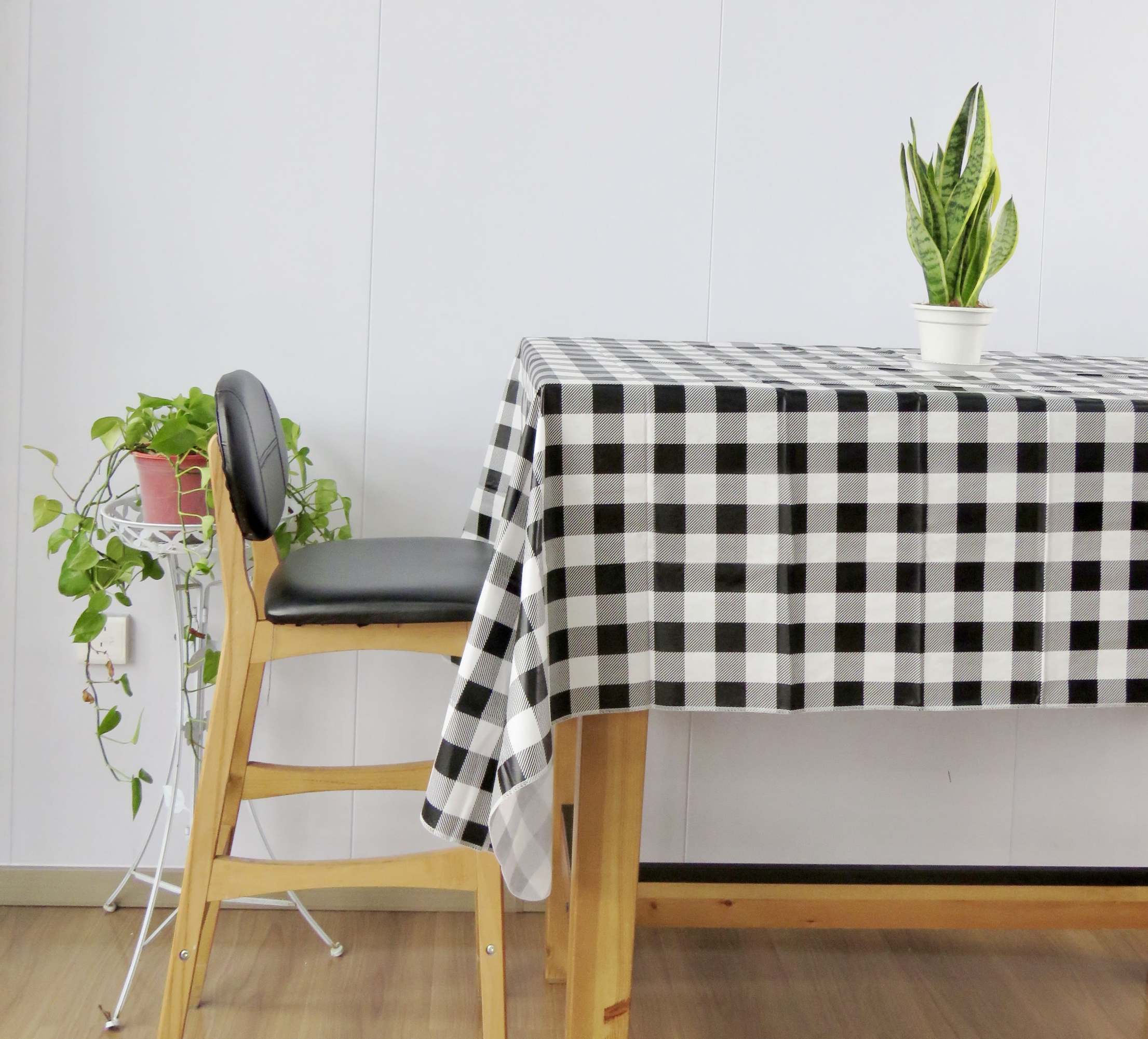 Waterproof Tablecloths