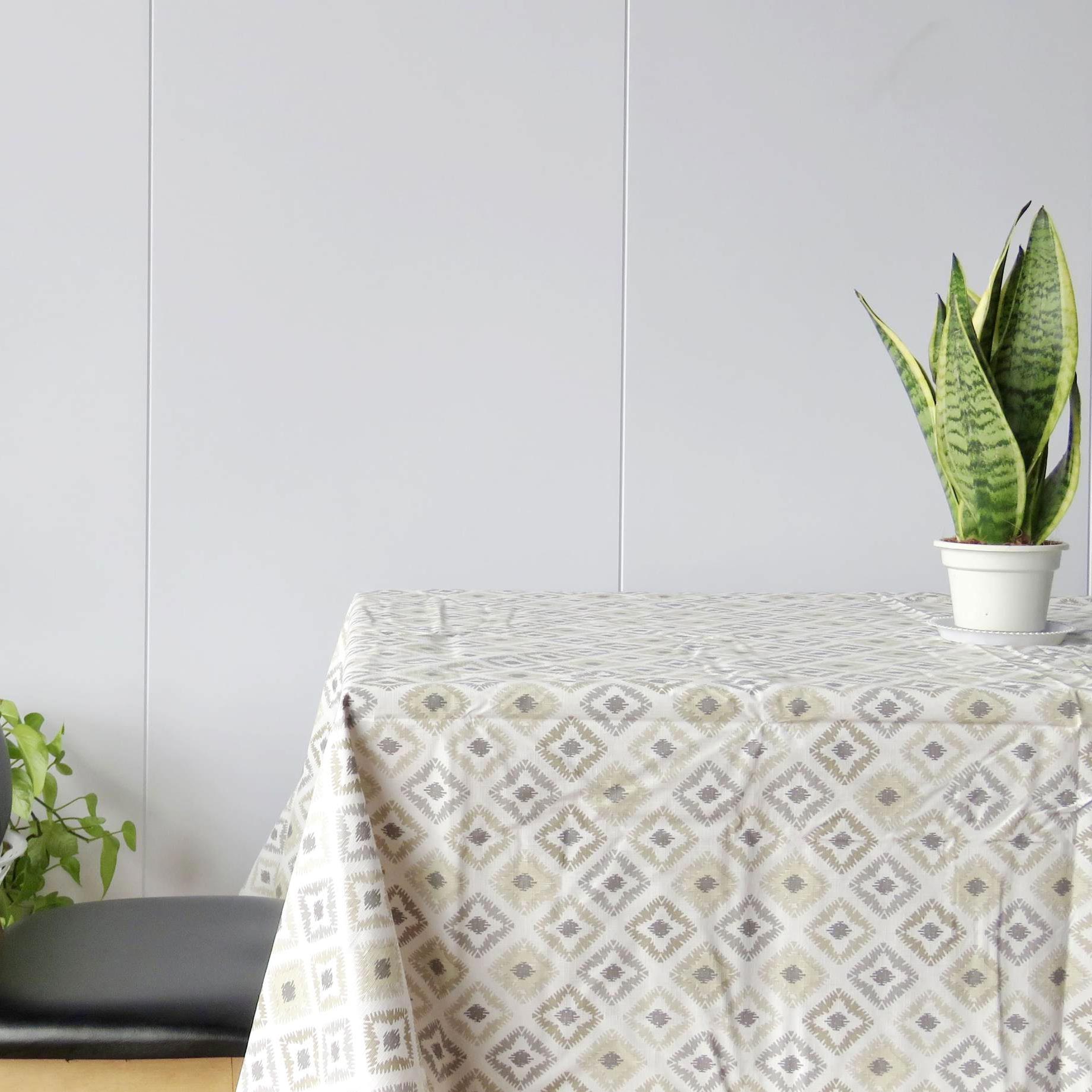 Geometric Diamond Backed Flannel Plastic Tablecloth