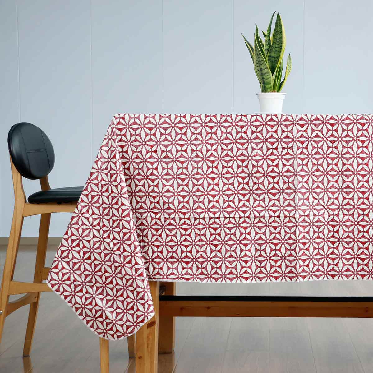 Elegant Red Pattern Tablecloth
