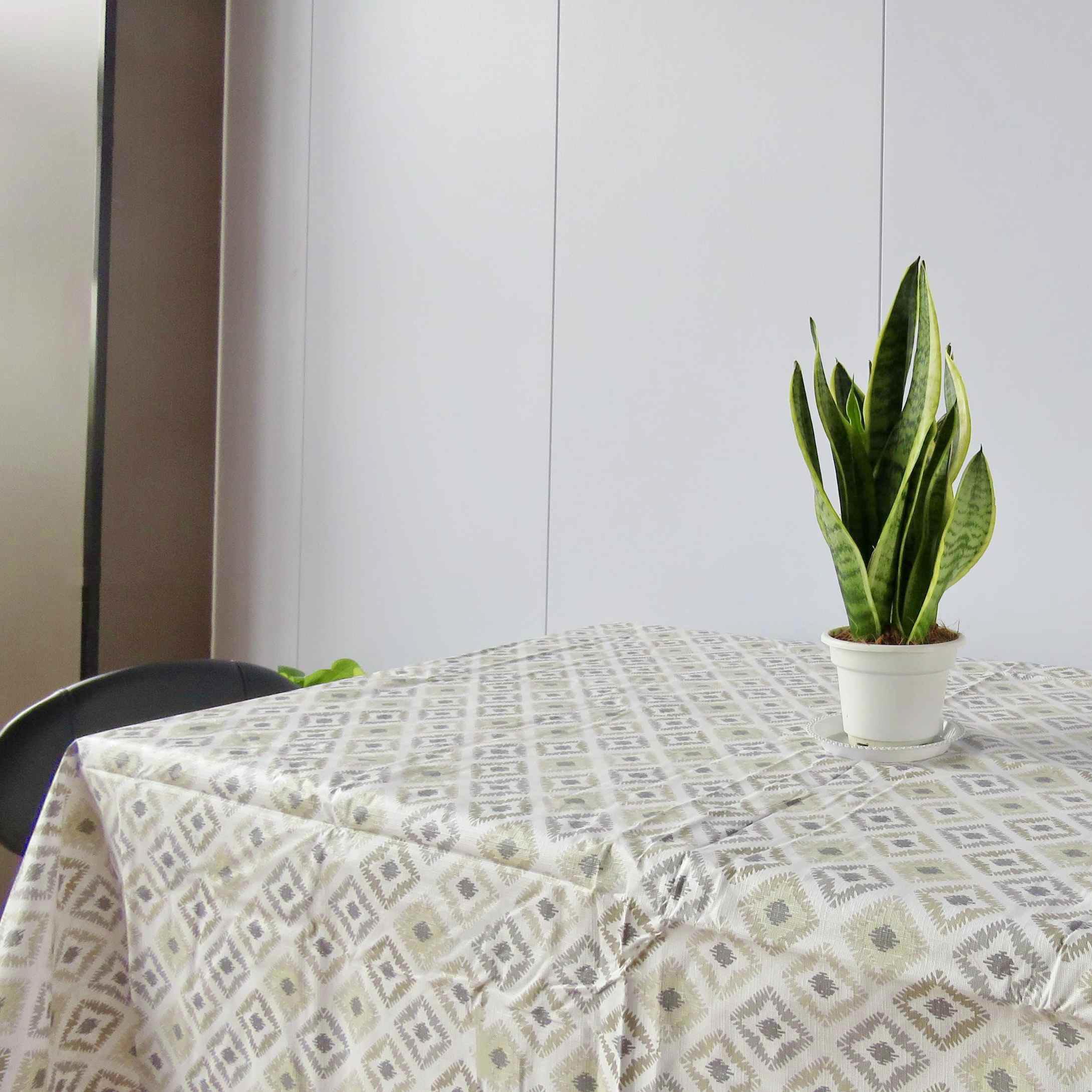 Geometric Diamond Backed Flannel Plastic Tablecloth